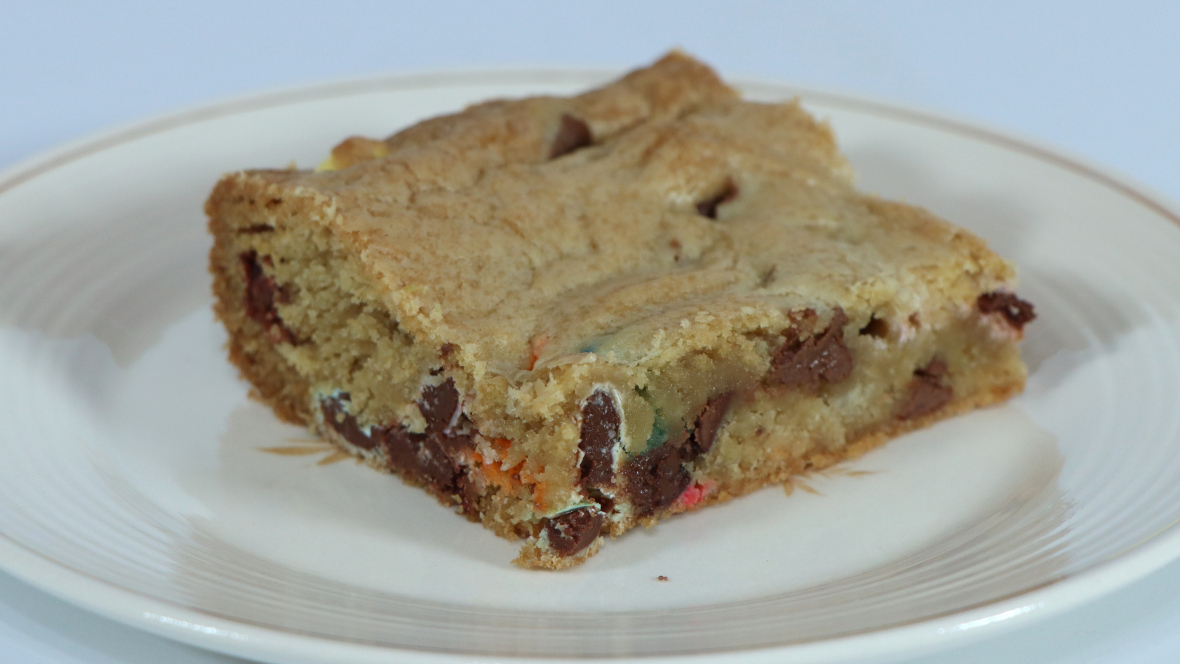 M&M Cookie Bars