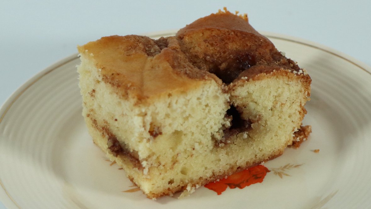 Cinnamon Roll Cake