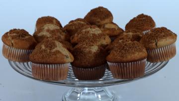 Cinnamon Raisin Muffins